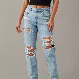 AE Strigid Ripped Mom Jean